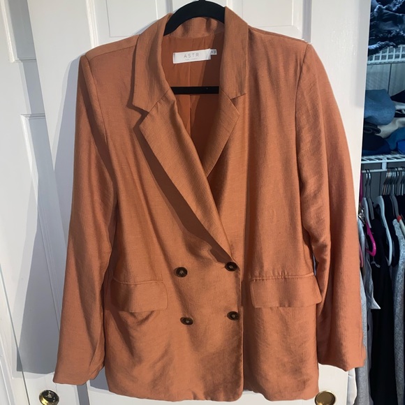 Astr Jackets & Blazers - Astr Blazer in brownish/pink color